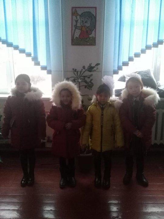 көп балалы, аз қамтылған отбасынан шыққан оқушыларды сырт киіммен қамтамасыз ету